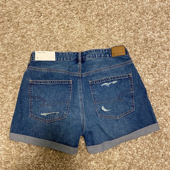 BNWT - American Eagle Tomgirl Shorts (size: 4/27) - Picture 2 of 5